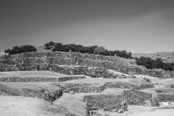 Ancient Egypt Temple to the Egyptian Sun God Discovered Near Cairo – Retro Timeline