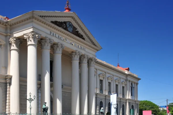 Discover National Palace El Salvador